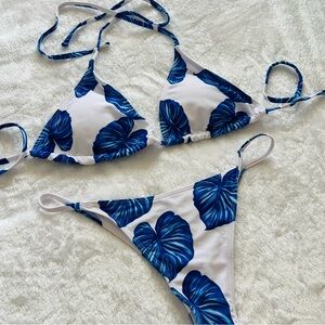 NWOT White & Blue Leaf Print Bikini Set, Size Large